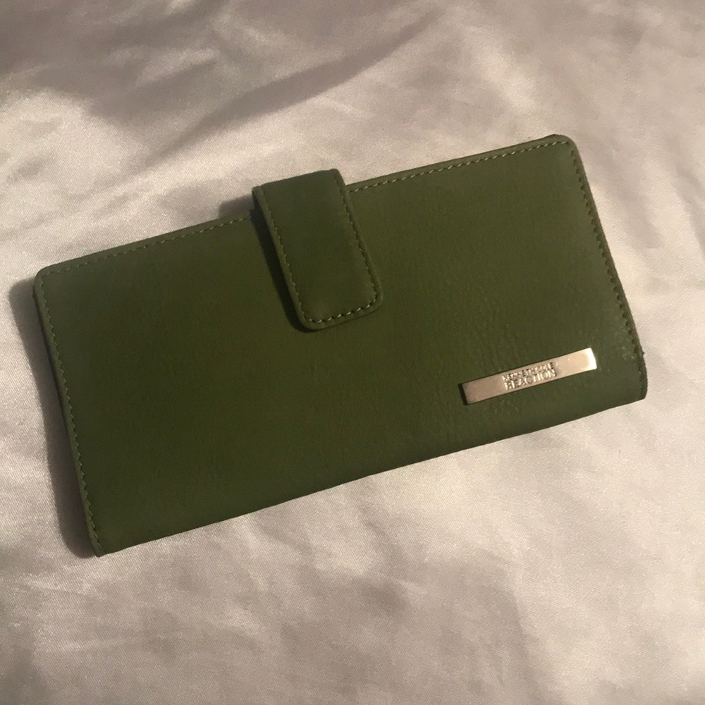Kennth cole wallet